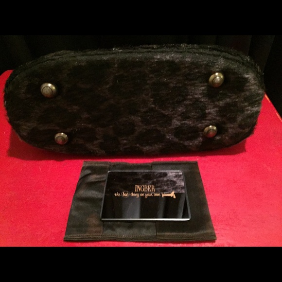 Beautiful vintage charcoal faux leopard fur purse - Picture 5 of 5